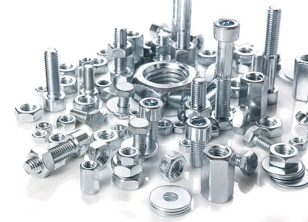 Befestigungselemente und Metallteile